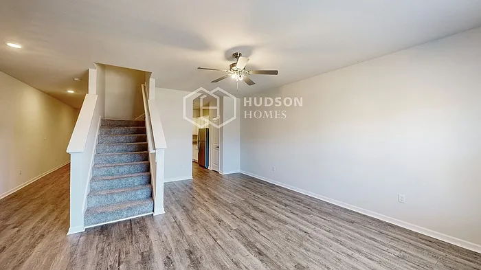 4 bed, 2.5 bath, 1762 sqft, $1,699 — Photo 4