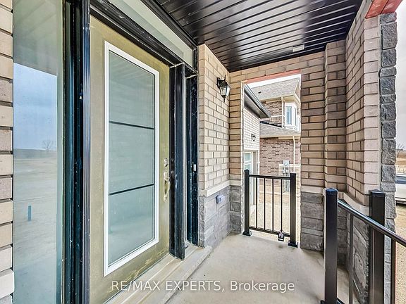 2nd image of 62 Season Cres