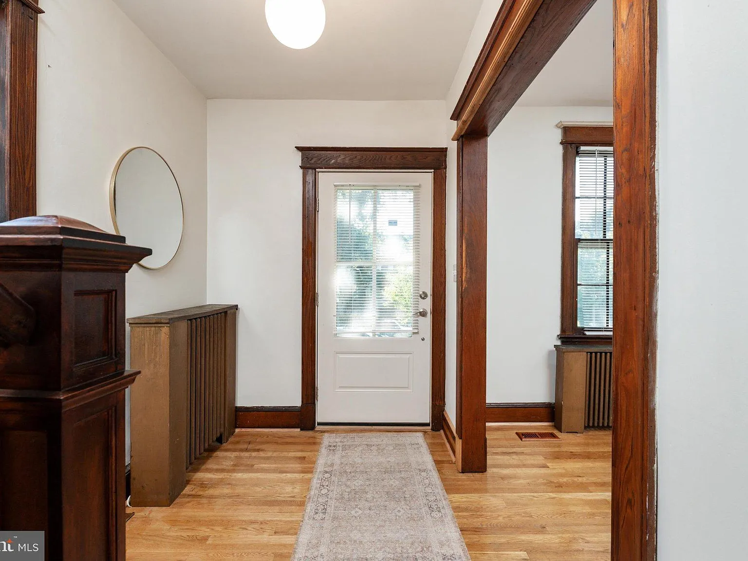 3 bed, 2.5 bath, 2097 sqft, $3,800 — Photo 4