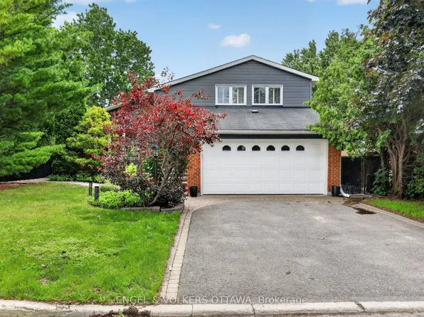 1 Blueridge Ct, Ottawa, ON K2J 2J3