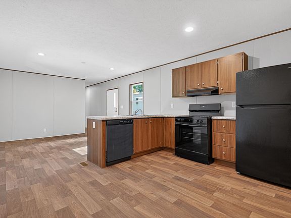 4th image of 2417 Six Pines Dr