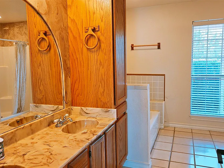 105 Meadow Dr — Photo 13