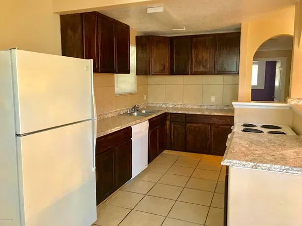 4870 Ortega Hills Dr, Jacksonville, FL 32244