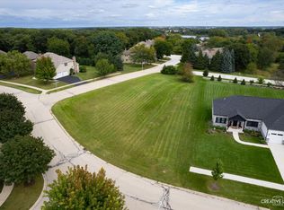 699 Greenfield Rd, Sugar Grove, IL 60554