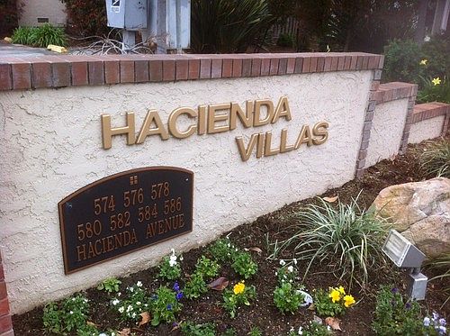 1st image of 580 W Hacienda Ave