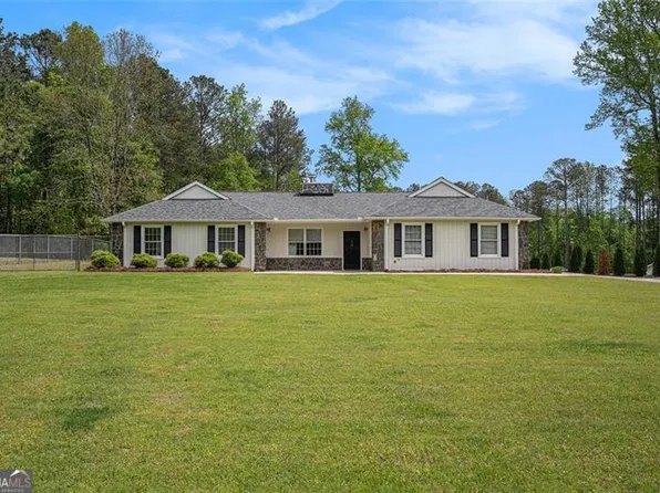 1195 Fischer Rd, Sharpsburg, GA 30277