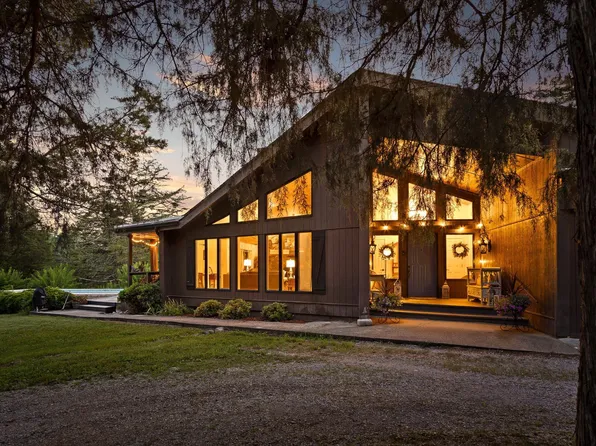 657 Brock Rd, Chickamauga, GA 30707