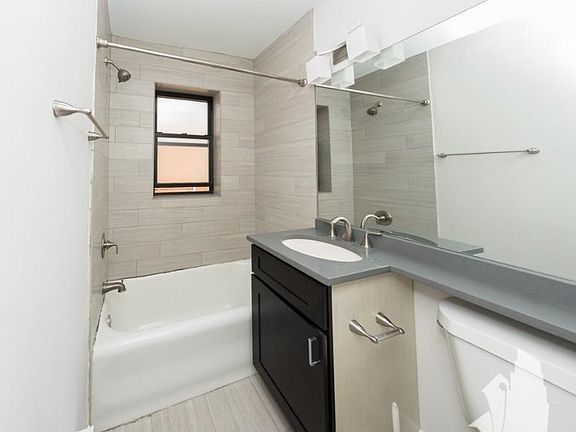 4th image of 2420 N Kedzie Blvd #917