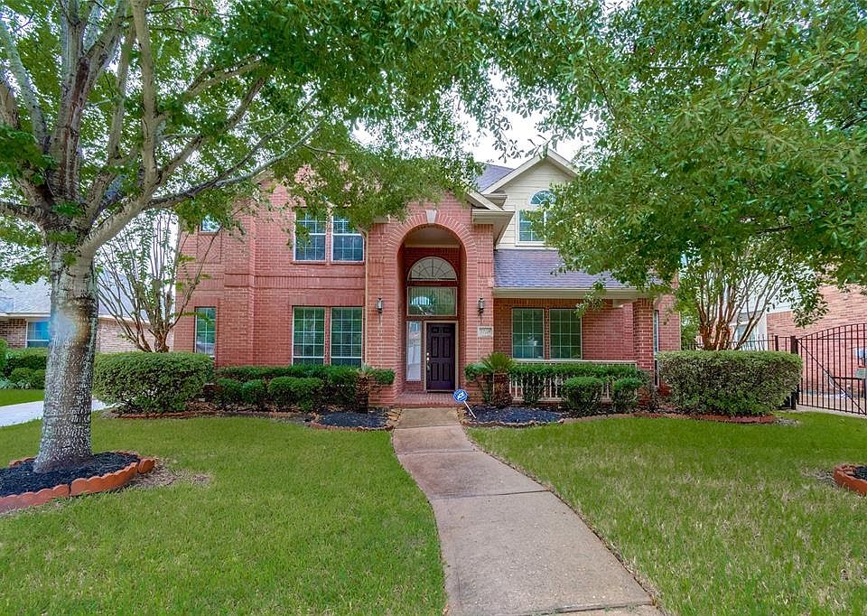 1st image of 22118 Emerald Run Ln