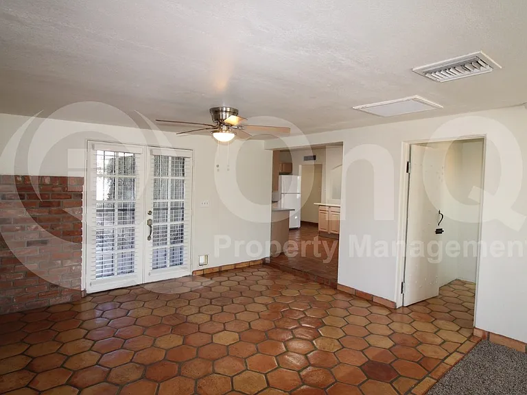 4741 N Fontana Ave — Photo 9