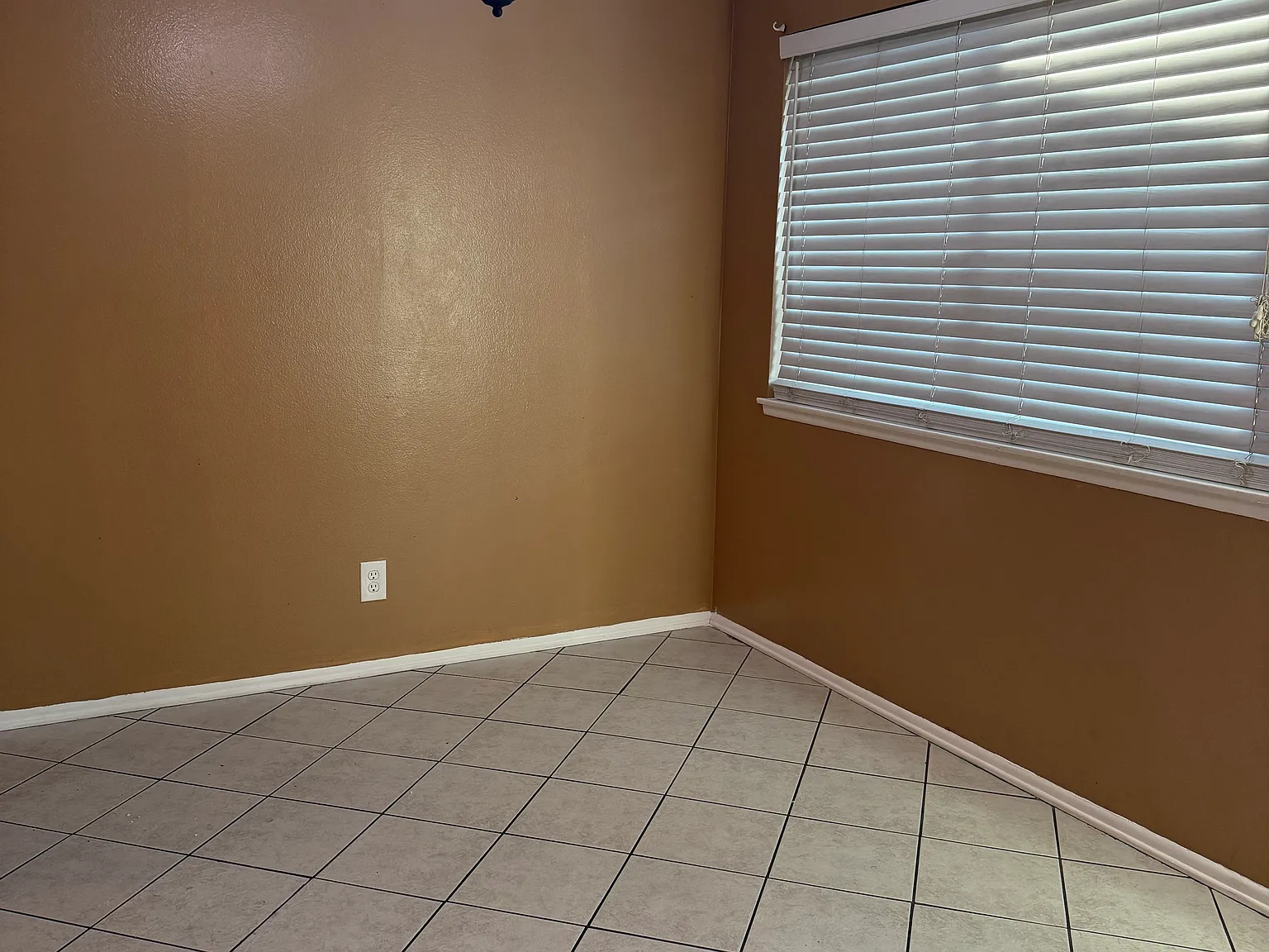 1250 S Brookhurst St — Photo 4