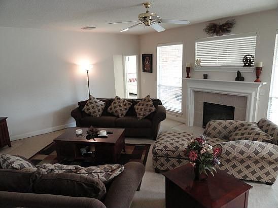 Formal Living w/Fireplace