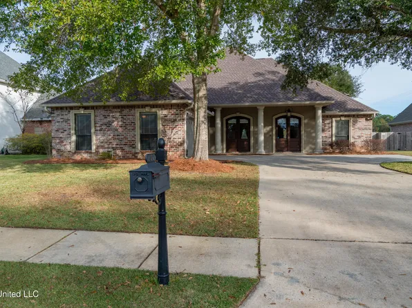102 Belle Terre Ct, Long Beach, MS 39560