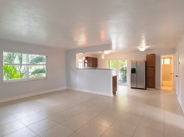 421 49th St APT 3, West Palm Beach, FL 33407