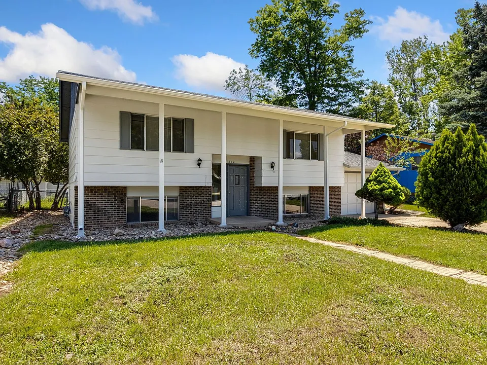1312 Ash Dr