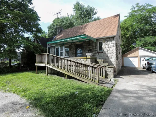 825 Morningside Drive, Jeffersonville, IN 47130