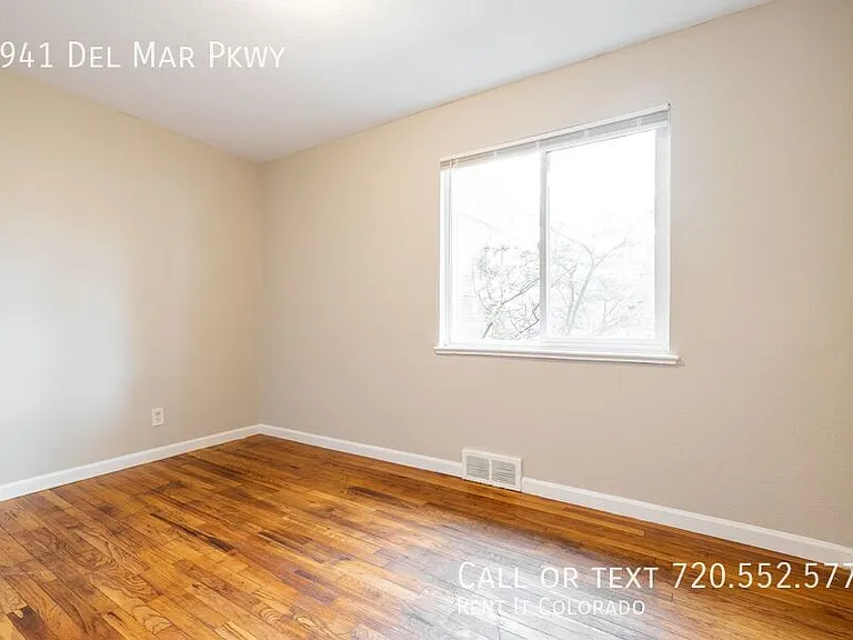 1941 Del Mar Pkwy — Photo 9