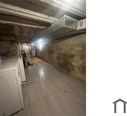 1922 N Marshall St — Photo 8