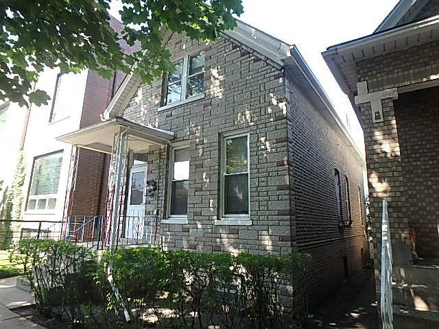 1st image of 1906 N Hoyne Ave