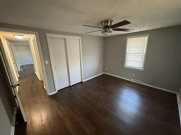 8724 N Jefferson St — Photo 9