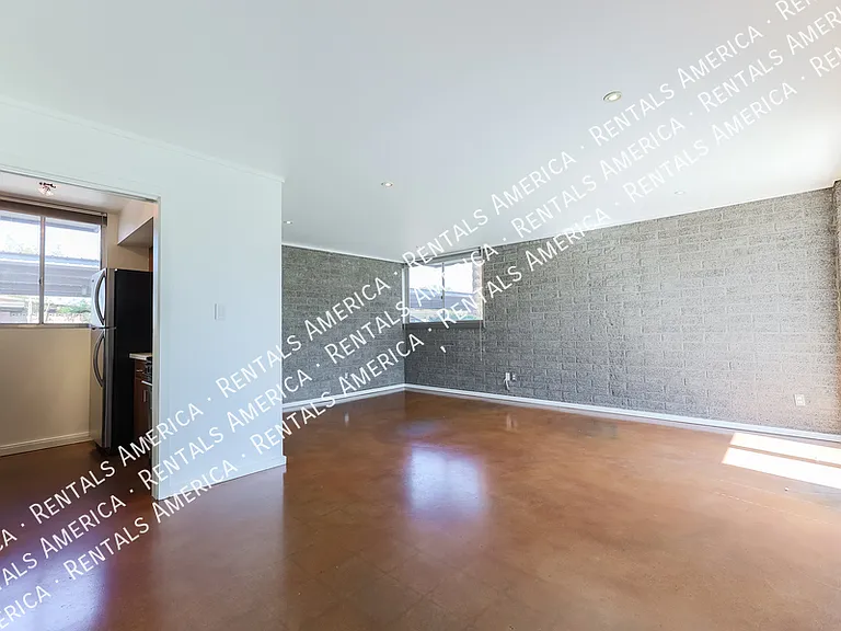 4202 N 38th St #8 — Photo 6