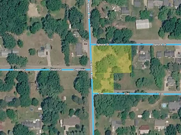 297 Spruce St, Houghton Lake, MI 48629