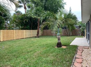 4055 Seaoats Ln, Naples, FL 34112