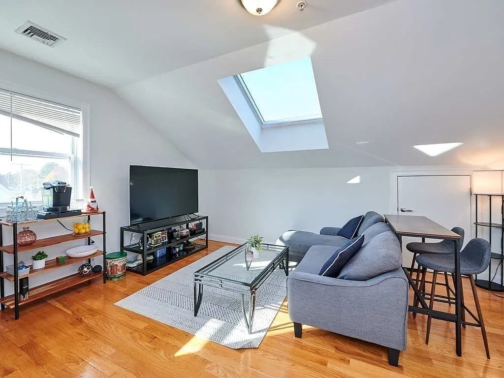 1 bed, 1.0 bath, 629 sqft, $2,000 — Photo 4