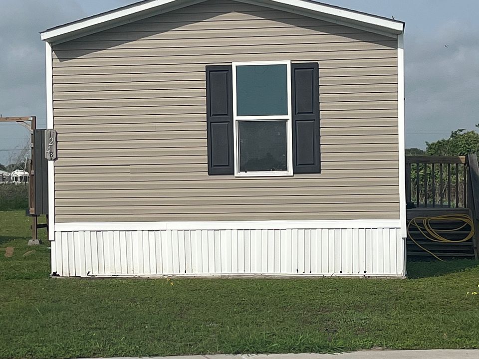 1st image of 524 Green Oak St