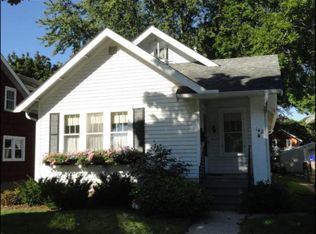 142 S Hartwell Ave, Waukesha, WI 53186