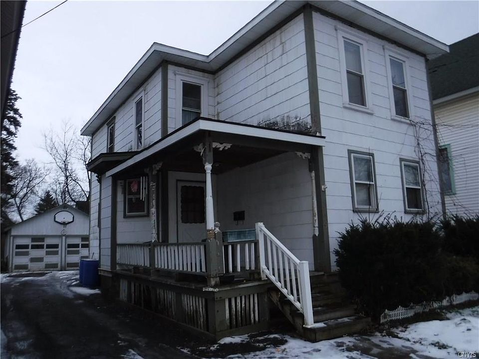 1st image of 9 Cleveland St