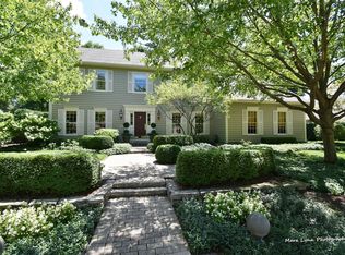 1010 Thoroughbred Cir, St Charles, IL 60174