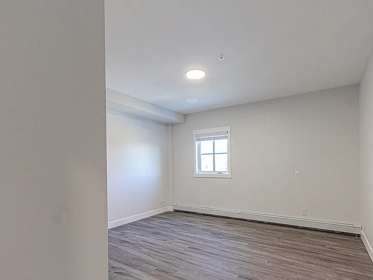 305 14th Ave NE #201 — Photo 11