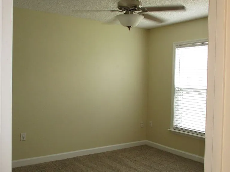 2065 Dixie Belle Dr #N — Photo 13