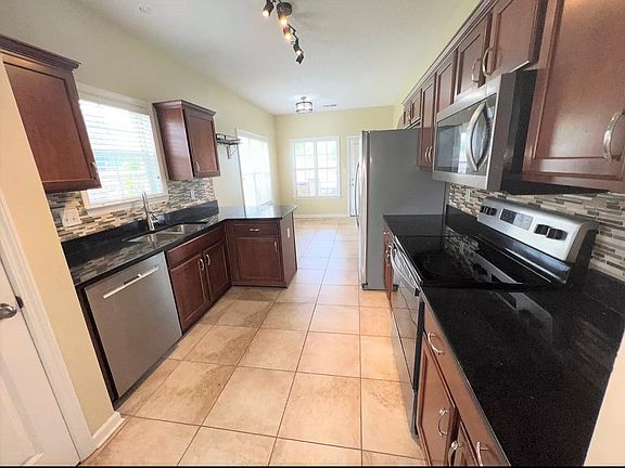 Kitchen with Breakfast Room