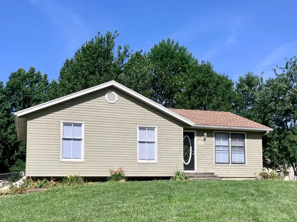 10424 N Campbell Ct, Kansas City, MO 64155
