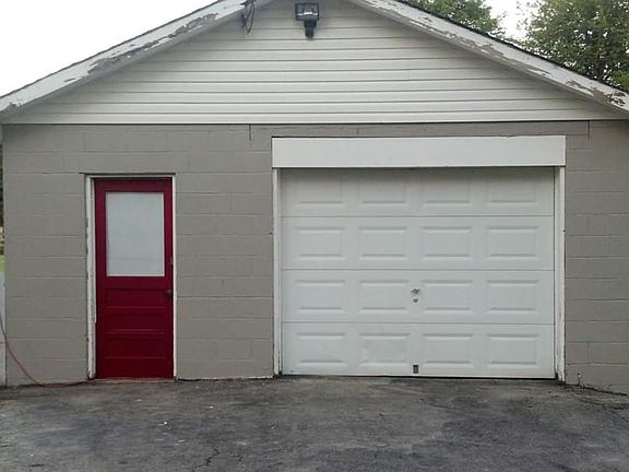 15x20 detatched garage w/ woodstove