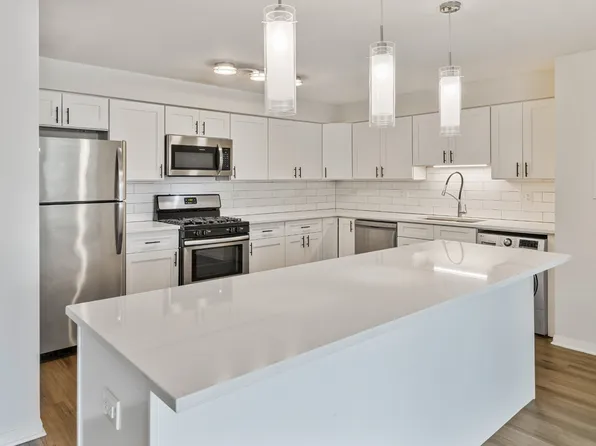 30 S Spring Ave, La Grange, IL