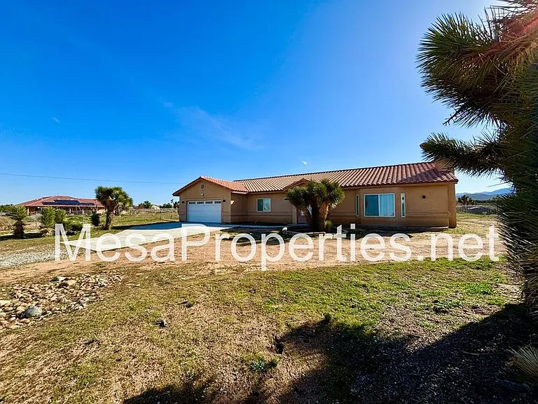 6087 Elsinore Rd — Photo 4