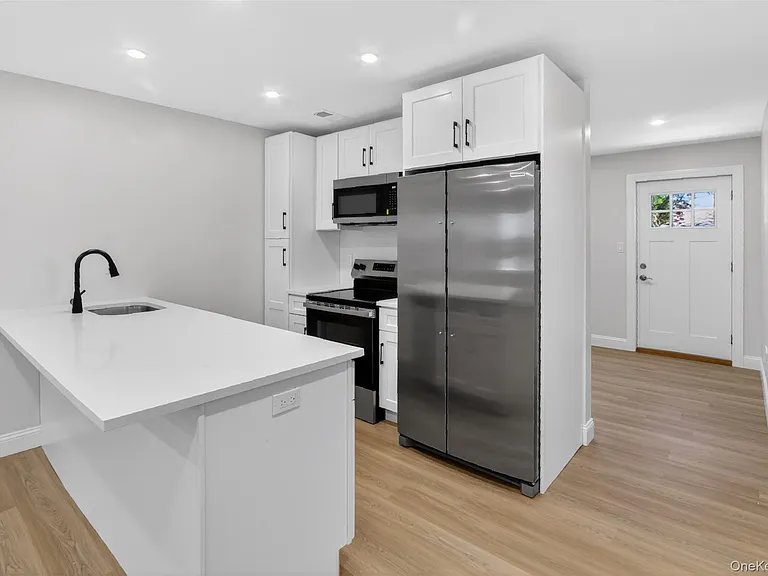 287 Delaware Ave — Photo 9
