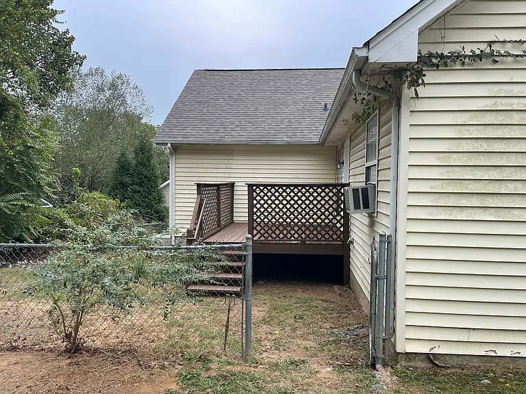 1812 Barnwell Ct — Photo 3