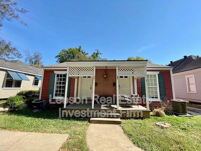 3429 Beverly Pl — Photo 1
