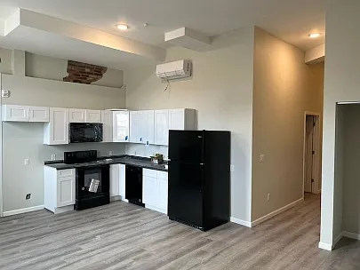 910 Broad St #104 — Photo 14