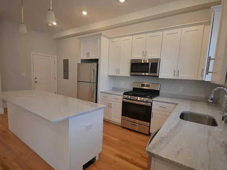 18 Murdock St #4 — Photo 4