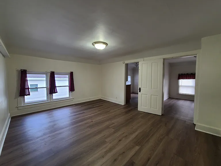 811 Elmore St #2 — Photo 5