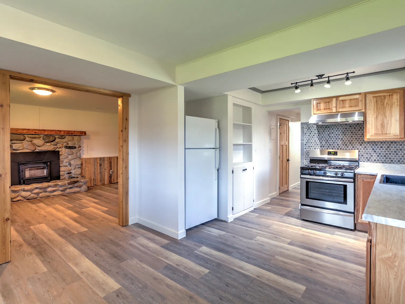 2 bed, $1,850 — Photo 3