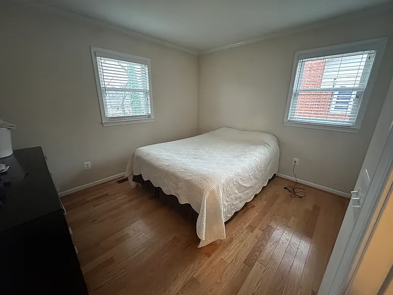 14209 Chesterfield Dr — Photo 3