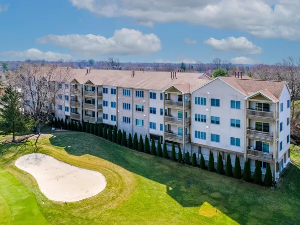 3801 Clubhouse Dr APT 105, Champaign, IL 61822