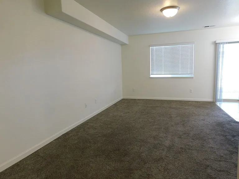 654 Trinity Way #B — Photo 4