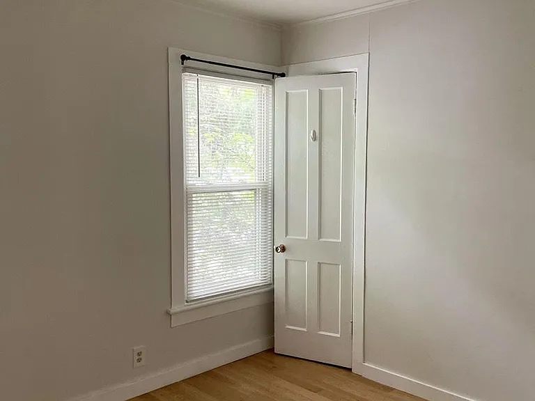 11 Spring St #4 — Photo 17